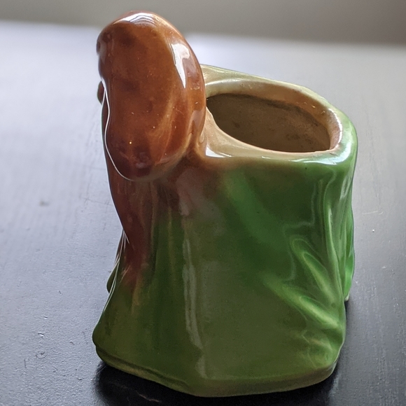 Signed Shawnee Pottery Squirrel Planter #664 - Picture 2 of 10